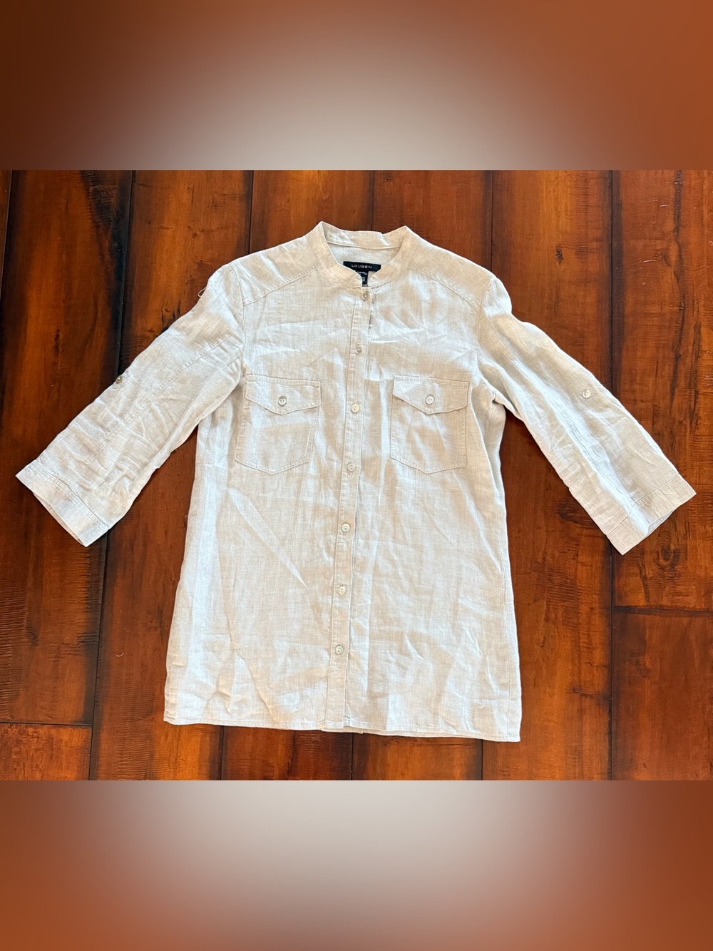 Lightweight Light Gray Collarless Button-Front Tunic with Metallic Threading